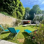 La Glycine, Avec Acces Piscine Et Jacuzzi Apartamento