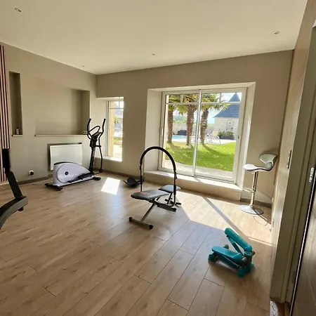 La Glycine, Avec Acces Piscine Et Jacuzzi Apartament