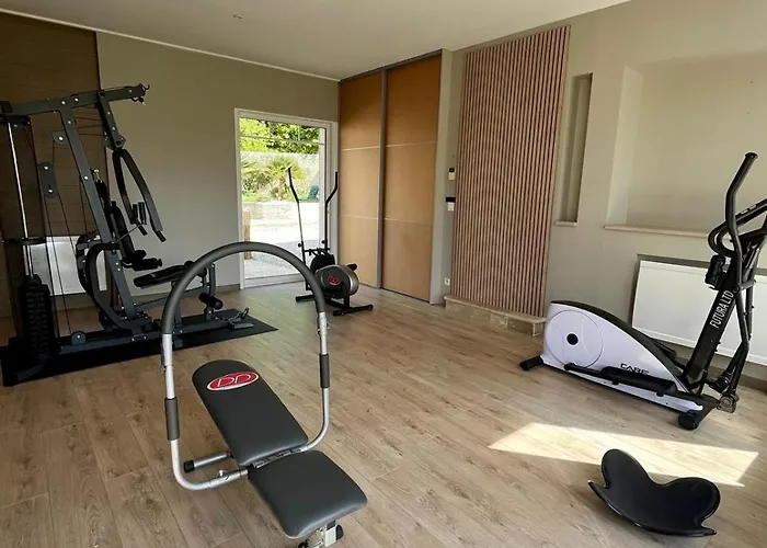 La Glycine, Avec Acces Piscine Et Jacuzzi Lejlighed *