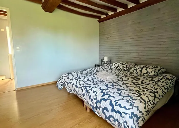 Lejlighed La Glycine, Avec Acces Piscine Et Jacuzzi *